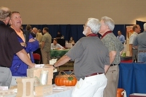  &gt;&gt;4 Even in this year of crisis 2009, numerous traditional exhibitors remained faithful to the forum 