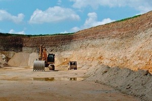  »1 Gewinnung von tonig-kiesigen Sandsteinen im Tagebau Untschen 