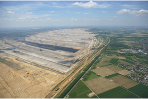  » Aerial photo of the Hambach open mine 