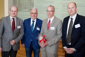  Das „Garzweiler-Urteil“, der Artenschutz und Europäische Naturschutz-Richtlinien, die Rohstoffsteuer und der Straßenbau standen bei den Referenten im Mittelpunkt; v.l.n.r.: Bert Vulpius, Uwe Langkammer, Martin Herrmann, Christian Haeser 