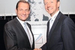  » Alfons Hörmann (left) hands over the reins of Creaton AG to Stephan Führling 