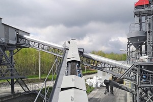  »1 New equipment for loading earth-moist slate flour in Jarnoltowek/Poland 