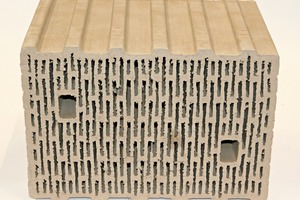  »18 Highly insulative 12 DF vertically perforated brick with 35 core rows 