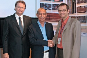 »3 Amar Mecheri, Inhaber und Geschäftsführer von S.A.R.L. Gipar, mit den Geschäftsführern von Lingl 