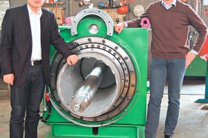  »1 Klaus Schülein (left) and Thomas Kloft with the successful “clay purifier ZAR” … 