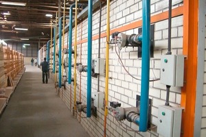  »5 View of the kiln at a Brazilian roofing tile factory 