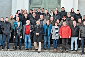  »2 Die Teilnehmer vor der Stadtkirche Weimar 