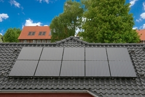  &gt;&gt;1 Effizienter lassen sich Dachflächen nicht nutzen – das „2Power“-System vereint Photovoltaik und Solarthermie in einem Modul<br /><br /> 