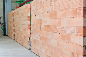  » Prefab brick masonry cemented with Rimatem‘s new application system 