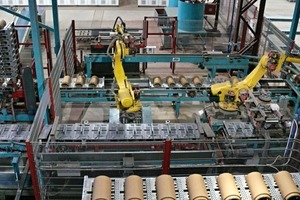  »2 Depalletizing robot with dried accessories 