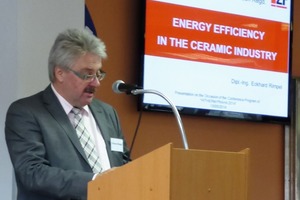  »2 Eckhard Rimpel provided information on how to save energy 