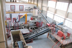 »5 Shaping plant consisting of: box feeder, roller mill, circular screen feeder and worm extruder 
