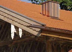  &gt;&gt; In rural parts of Upper Bavaria, fascia boards beautify the verge and protect against wind 