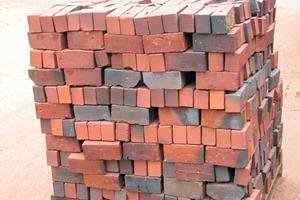  »6 Sorted stack of multicoloured bricks 