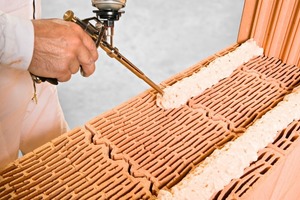  » The Dryfix adhesive is applied to the surface-ground bricks instead of thin-bed mortar and quickly forms a secure and durable bond between them 