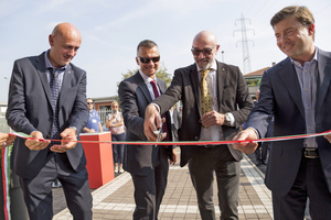  »3 Paolo Mongardi, Stefano Lanzoni, Giovanni Rorer, Managing Director of Cosmec, and Marco Ambrosini together cut the opening ribbon (from left to right)  