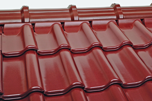  » The matching-material ridge-tile solution for Rubin 15V roof tiles enables an optically harmonious transition between the tiled roof and its ridgeline 