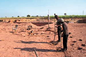  » Typical South Asian brickworks just outside Mumbai (India, 2011) 