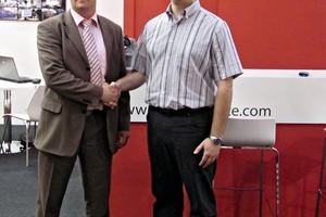  » Uwe Pietz, Managing Director at HUP-Pietz (left) and Marcos Morte, CEO at Morte, seal their cooperation 