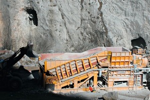  »4 Bedeschi-Zerkleinerungsanlage in einem Steinbruch 