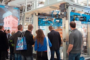  » The Beumer stretch hood M high-performance packaging machine offers many advantages compared with similar systems 